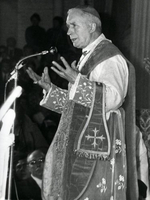 Page07-Archbishop_Lefebvre_in_Lille.jpeg